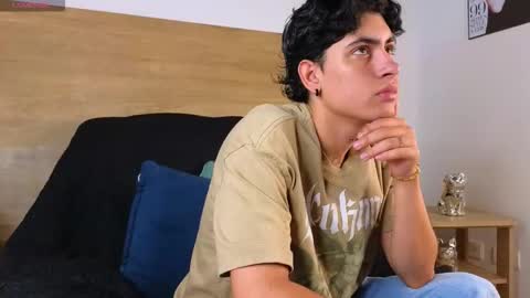 Snapshot of stivenbenet1 chatting on October 2025 10:47:02 AM stivenbenet1 online show from October 2025 10:47:02 AM