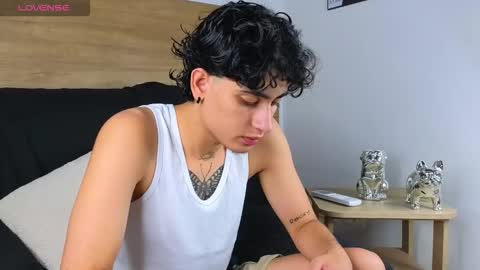 Snapshot of stivenbenet1 chatting on November 2025 01:24:01 PM stivenbenet1 online show from November 2025 01:24:01 PM