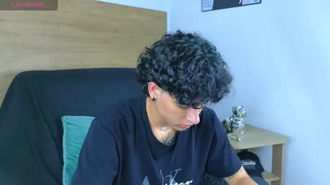 Snapshot of stivenbenet1 chatting on November 2025 09:15:01 PM stivenbenet1 online show from November 2025 09:15:01 PM