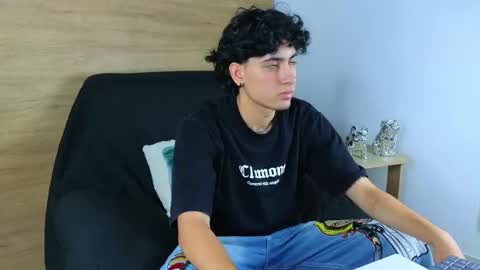 Snapshot of stivenbenet1 chatting on November 2025 03:46:01 PM stivenbenet1 online show from November 2025 03:46:01 PM