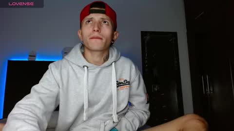 stiven tellez  online show from February 2025 10:53:01 PM