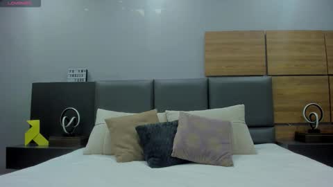 Snapshot of stone_lee_ chatting on October 2025 08:41:01 PM Stone Lee online show from October 2025 08:41:01 PM