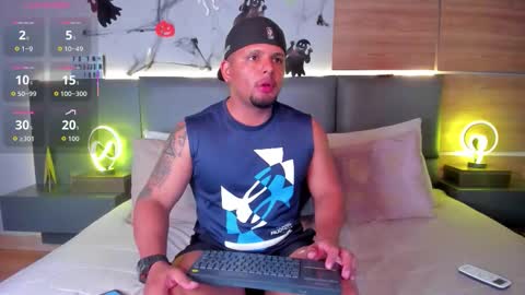 Snapshot of stone_lee_ chatting on November 2025 09:08:01 AM Stone Lee online show from November 2025 09:08:01 AM