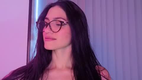 Liz online show from September 2025 07:04:01 PM