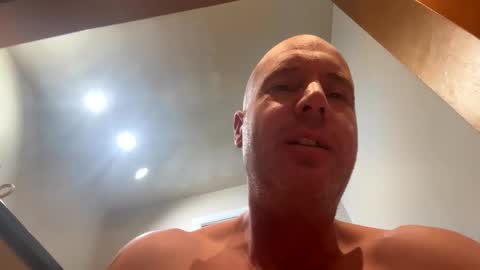 Snapshot of stoodley22 chatting on November 2025 05:42:02 AM Stoodley22 online show from November 2025 05:42:02 AM