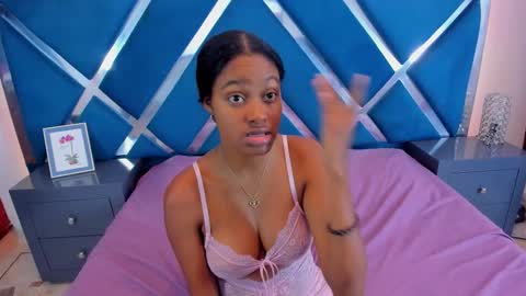 Snapshot of stormihills chatting on October 2025 05:11:02 PM Sweety Stormi online show from October 2025 05:11:02 PM