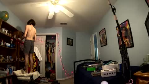 str8whiteboy21 online show from December 2024 06:28:01 PM