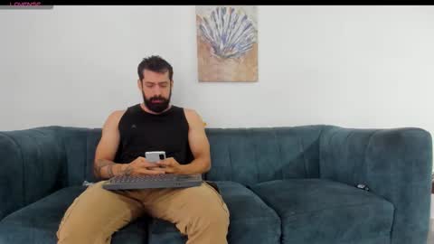 Snapshot of straight__friends chatting on October 2025 02:27:02 PM straight__friends online show from October 2025 02:27:02 PM