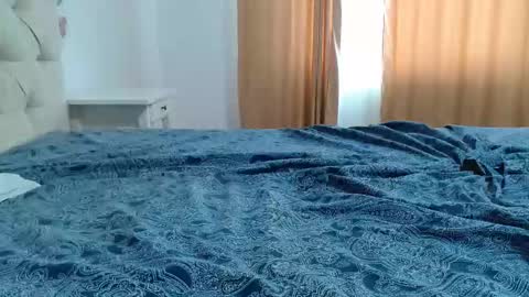 Snapshot of straight_curiouscock chatting on December 2024 10:17:02 AM Vivian online show from December 2024 10:17:02 AM