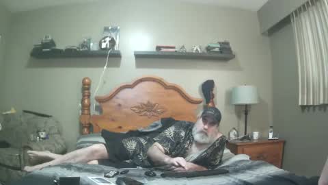 Snapshot of straightbear4you chatting on February 2025 11:42:01 PM Straightbear4you online show from February 2025 11:42:01 PM