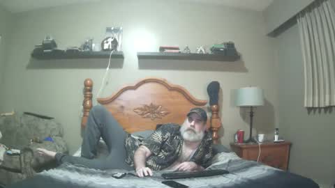 Snapshot of straightbear4you chatting on February 2025 08:39:02 AM Straightbear4you online show from February 2025 08:39:02 AM