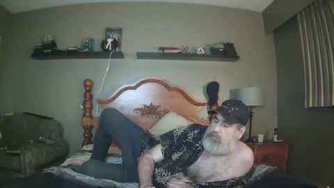 Snapshot of straightbear4you chatting on February 2025 05:35:01 AM Straightbear4you online show from February 2025 05:35:01 AM