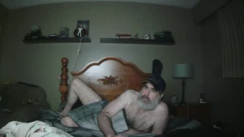 Snapshot of straightbear4you chatting on February 2025 10:40:02 AM Straightbear4you online show from February 2025 10:40:02 AM