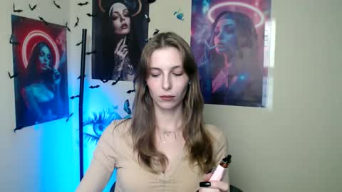 Snapshot of stranger_giirl chatting on October 2025 04:08:01 PM Amalia online show from October 2025 04:08:01 PM