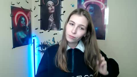 Snapshot of stranger_giirl chatting on October 2025 07:12:02 AM Amalia online show from October 2025 07:12:02 AM