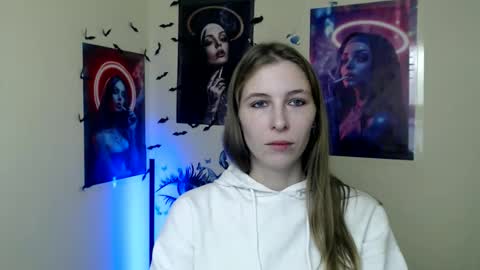 Snapshot of stranger_giirl chatting on November 2025 01:10:02 PM Amalia online show from November 2025 01:10:02 PM