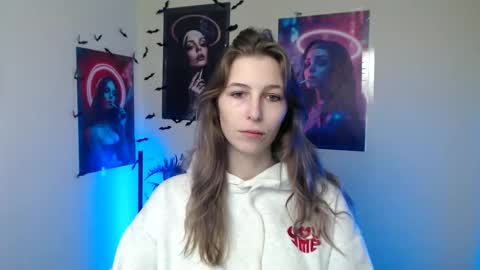 Snapshot of stranger_giirl chatting on November 2025 01:22:02 PM Amalia online show from November 2025 01:22:02 PM