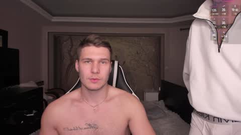Snapshot of stranggee chatting on January 2025 10:37:02 PM Artem online show from January 2025 10:37:02 PM