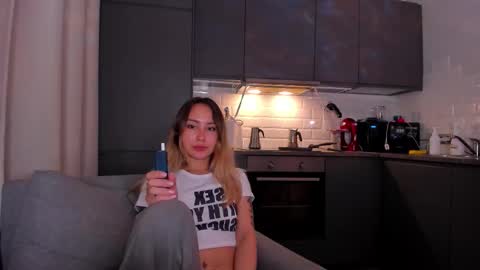 Tati and Lola online show from October 2025 05:35:02 PM