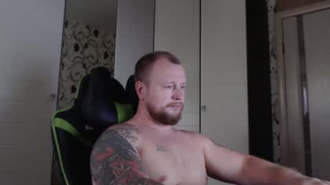 Snapshot of strongass18 chatting on September 2025 09:13:02 AM Alex online show from September 2025 09:13:02 AM