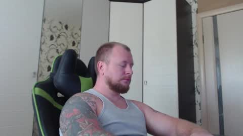 Snapshot of strongass18 chatting on September 2025 09:14:02 AM Alex online show from September 2025 09:14:02 AM