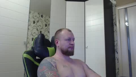 Snapshot of strongass18 chatting on October 2025 08:18:02 AM Alex online show from October 2025 08:18:02 AM