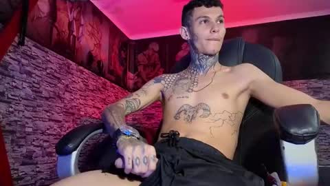 stuart_boy_ online show from February 2025 04:29:01 PM