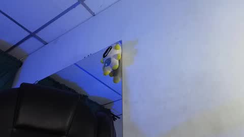 stuart_boy_ online show from February 2025 07:55:01 AM