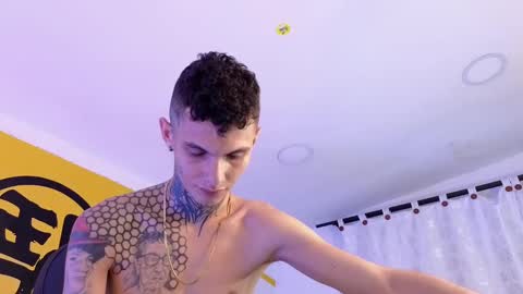stuart_boy_ online show from March 2025 05:01:01 AM
