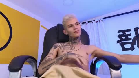 stuart_boy_ online show from March 2025 07:47:02 AM