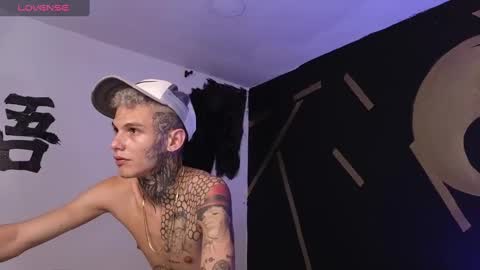 stuart_boy_ online show from March 2025 11:28:02 PM