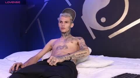 stuart_boy_ online show from March 2025 03:01:01 AM