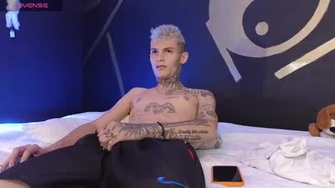 stuart_boy_ online show from March 2025 08:45:02 PM