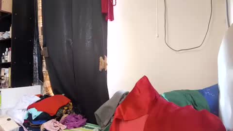 Snapshot of stunnerasha chatting on October 2025 04:19:02 AM IG livinlavidakhai online show from October 2025 04:19:02 AM