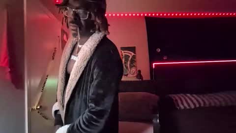 Snapshot of suavechocolatecity chatting on November 2025 03:17:01 AM Hot Chocolate online show from November 2025 03:17:01 AM