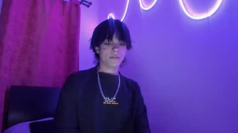 Snapshot of submissive_boyy_ chatting on December 2025 08:17:01 PM nico online show from December 2025 08:17:01 PM