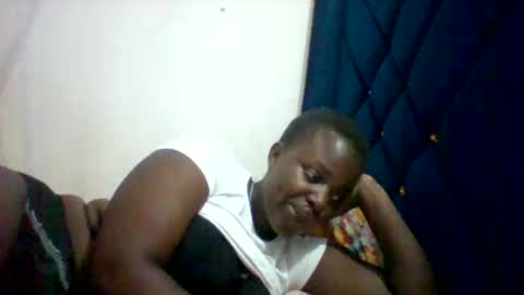 Snapshot of submissive_slut001 chatting on November 2025 10:37:01 AM submissive_slut001 online show from November 2025 10:37:01 AM