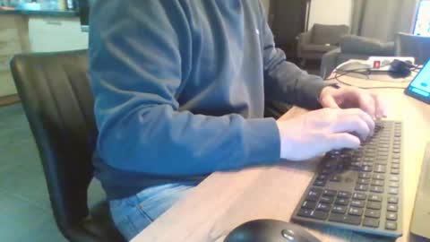 Snapshot of submissivguy chatting on November 2025 09:21:02 PM submissivguy online show from November 2025 09:21:02 PM