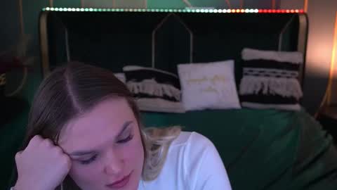 Kate online show from November 2025 08:36:02 AM