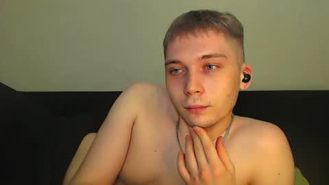 Sugarbutter  online show from February 2025 10:34:02 PM