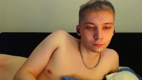 Sugarbutter  online show from February 2025 10:19:01 PM
