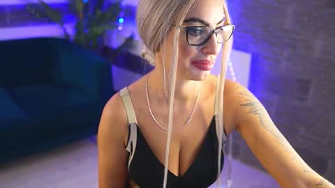 Sugar online show from October 2025 11:43:01 AM