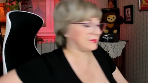 Vivien online show from December 2024 09:07:02 AM