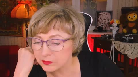 Vivien online show from December 2024 09:19:02 AM