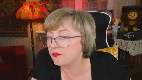 Vivien online show from December 2024 03:26:01 PM