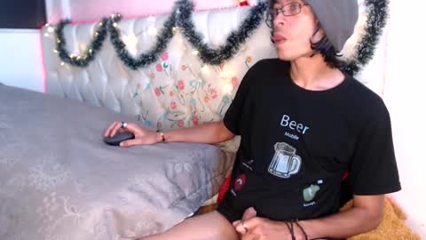 suggabrown_ online show from January 2025 05:00:02 PM