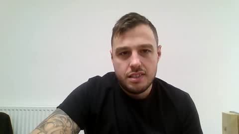 Snapshot of suggs124 chatting on December 2024 02:33:01 PM suggs124 online show from December 2024 02:33:01 PM