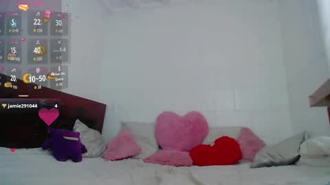 Summer online show from October 2025 08:33:02 PM