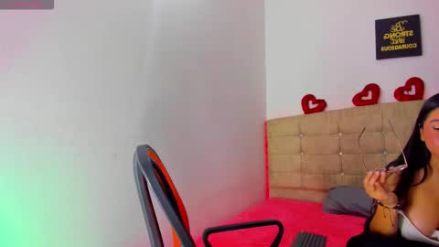 summer_girls01 online show from November 2025 10:41:02 PM