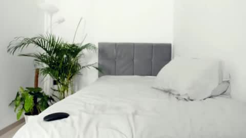 Snapshot of summer_sunshine_ chatting on February 2025 05:44:02 AM Angel PVT show open online show from February 2025 05:44:02 AM